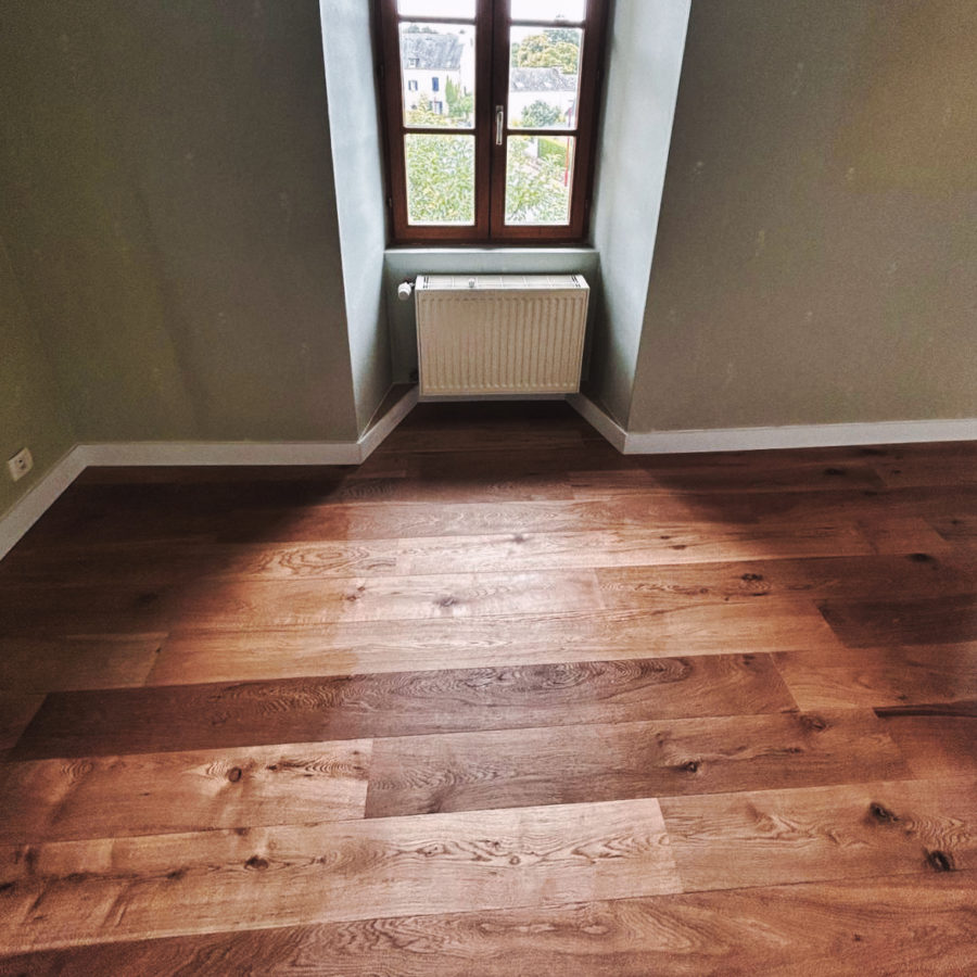 Parquet contrecollé en chêne naturel de chez Lamett à Nostang