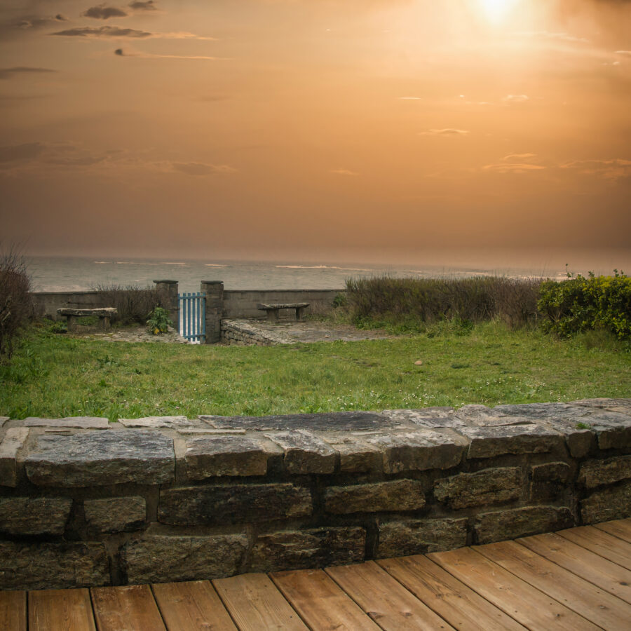 Terrasse bois en bord de mer à Kerroc'h