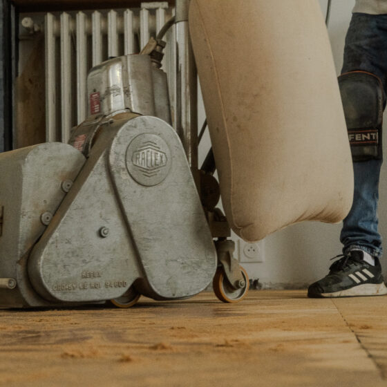 Rénovation d’un Parquet Pointe de Hongrie à Lorient par Decobois Ponçage