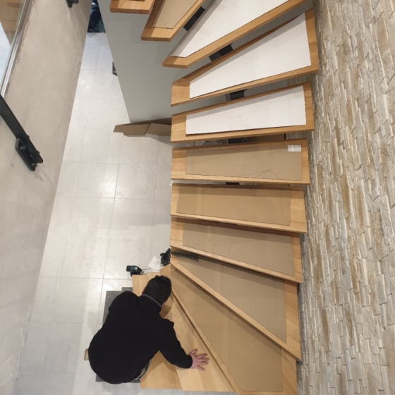 ESCALIER-MARCHE-CHENE-MASSIF-ETEL-DECOBOIS-LORIENT-P1