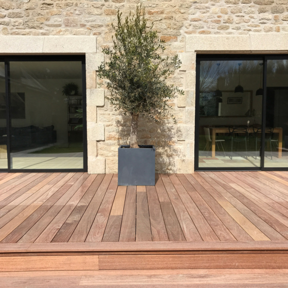 Terrasse en bois de cumaru exotique à Lorient - Décobois