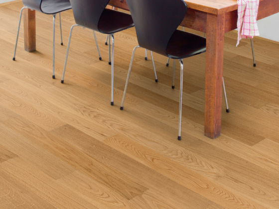Parquet Weitzer Planche 100 Chêne dans une salle à manger - Décobois