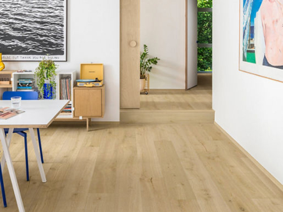 Sol stratifié Quick Step dans les pièces de vie - Décobois